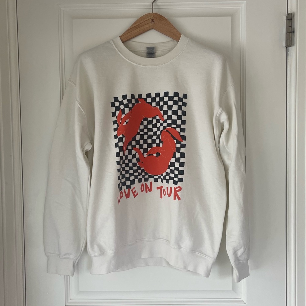 Harry Styles Love On Tour Crewneck Sweatshirt – White – Unisex